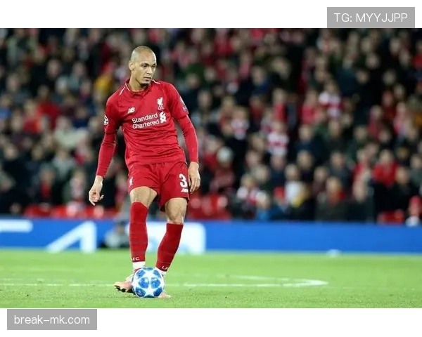 法比尼奥中场作用持续提升,防守覆盖与组织调度表现稳健 法比尼奥中场作用持续提升,防守覆盖与组织调度表现稳健