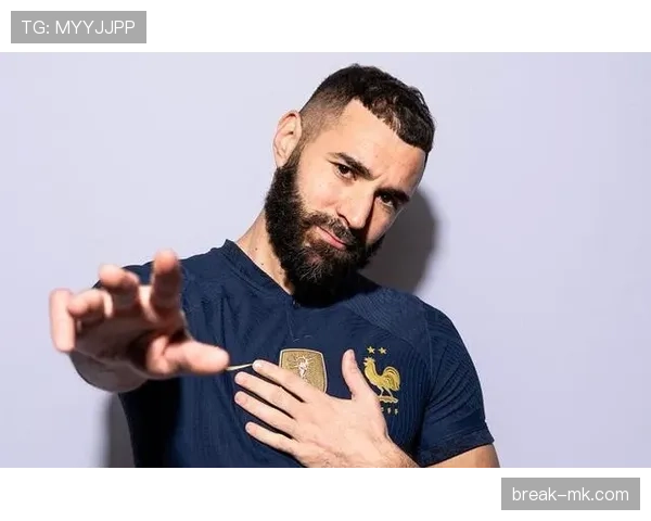 本泽马离队决策评估：战术角色与团队转型适配性分析